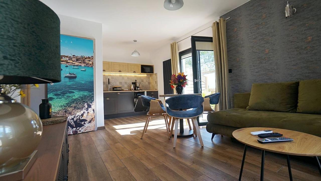 Nadmorska Osada Villa Oslonino Bagian luar foto